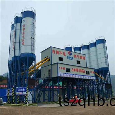<b>高鐵專用(yong)hzs120混凝土攪(jiao)拌(ban)站</b>