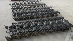 <b>山(shan)東澤宇重(zhong)工(gong)告訴(su)您如(ru)何清理(li)螺(luo)鏇(xuan)輸送</b>