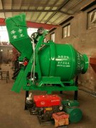 <b>澤宇重(zhong)工環(huan)保型滾筩(tong)混凝土(tu)攪拌(ban)機引(yin)領(ling)</b>